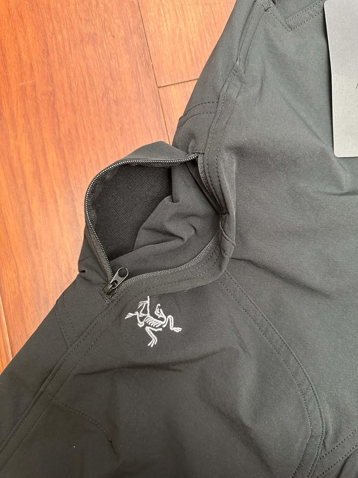 ARC'TERYX CRONIN COTTON PANT ， ， ， ， 。 ， ， 。 ， ， 。 ，Versatile ， 、 ， 。 ：Black，Gray Sizes：M-3x L